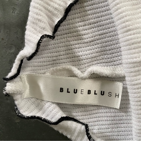 {Blue Blush} Bell Sleeve Crop Top - Picture 6 of 9